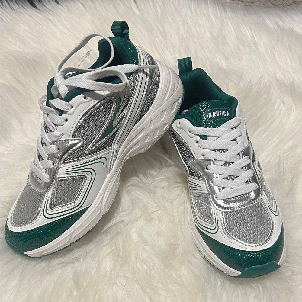 Nautica Women's Perelto White/Green Lace Up Jogger Chunky Dad Sneakers Size 6